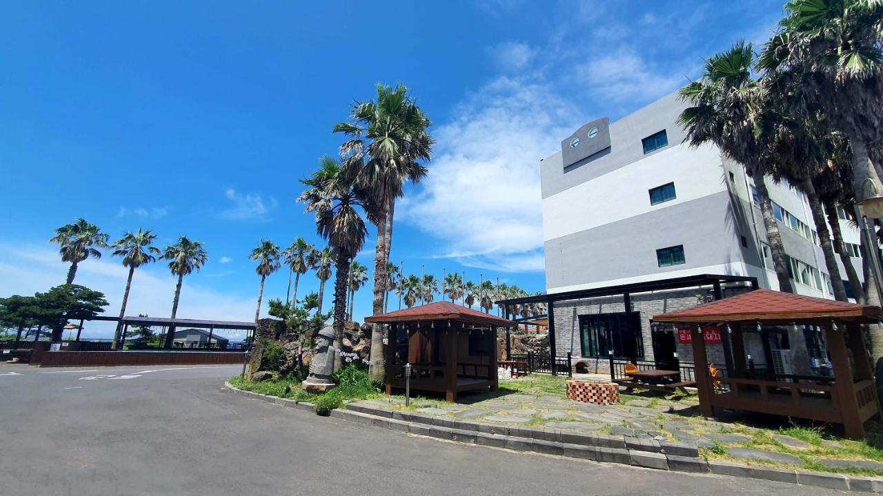 Sea Cliff Hotel Jeju Exteriör bild