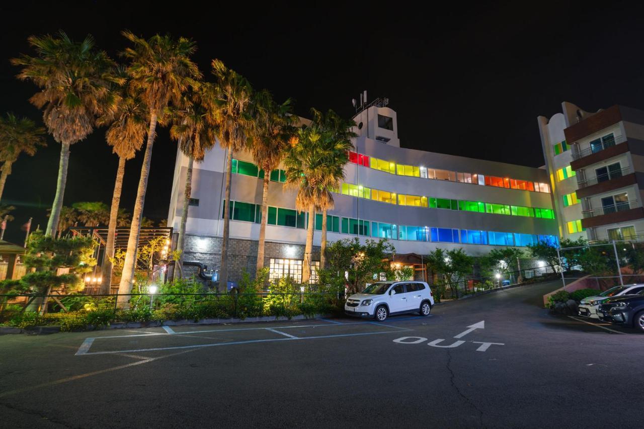 Sea Cliff Hotel Jeju Exteriör bild