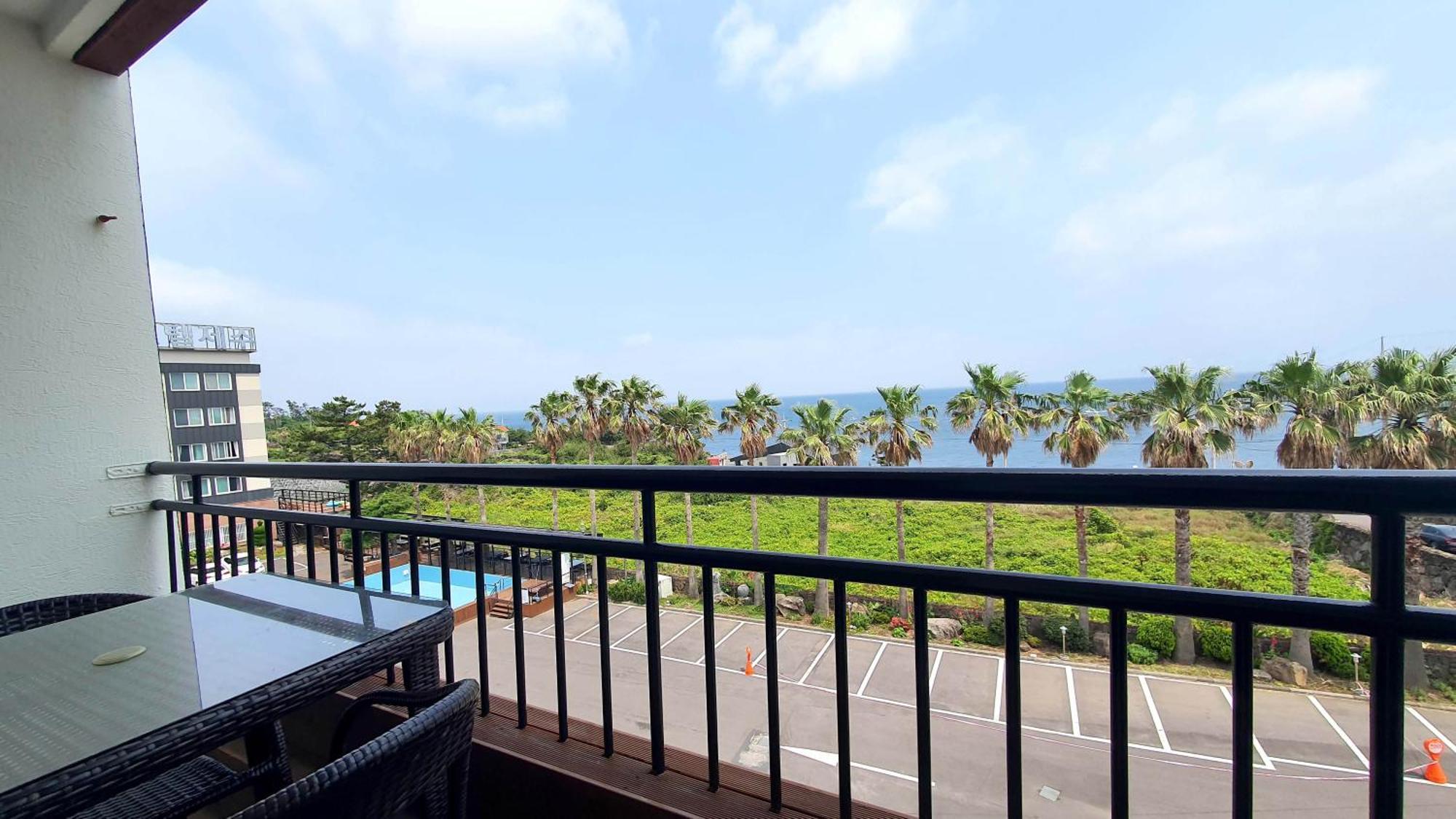 Sea Cliff Hotel Jeju Exteriör bild